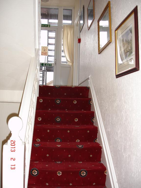 Beachmount Holiday Apartments Rhôs-on-Sea Exterior foto