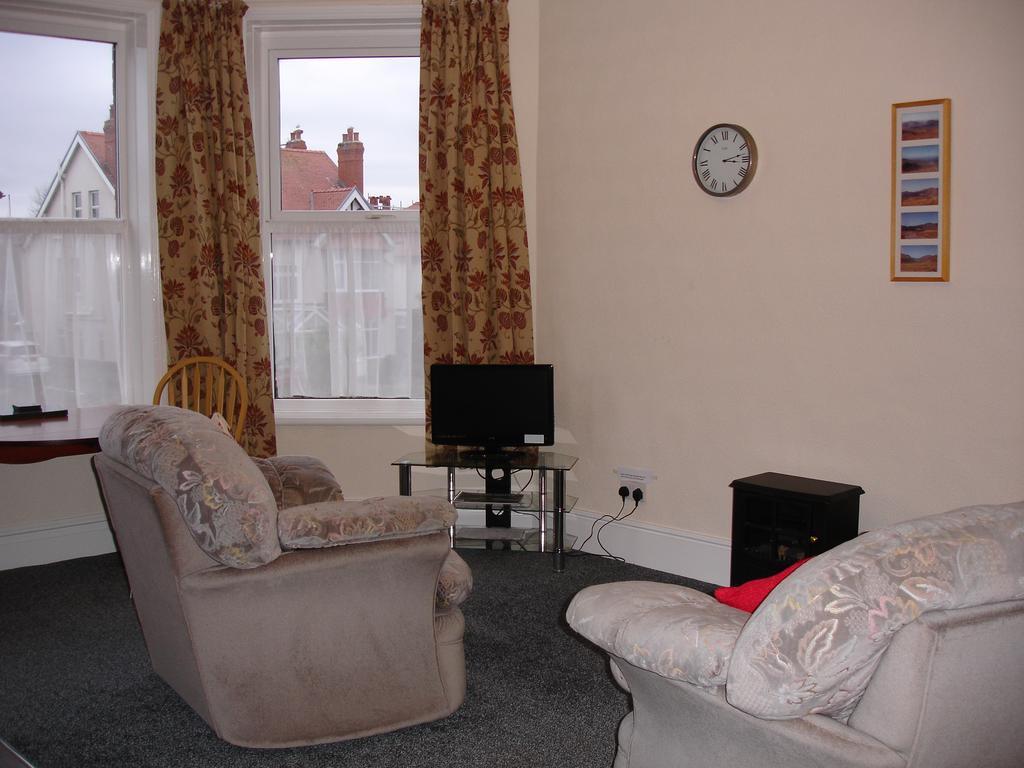 Beachmount Holiday Apartments Rhôs-on-Sea Exterior foto